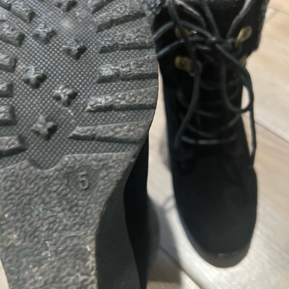 Women's Black suede Wedge Ankle Boots/booties - Picture 6 of 7